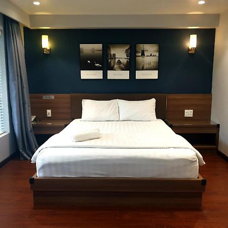 Reddoorz Premium Cloud 9 An Nhon Hotel Ho Chi Minh City Exterior photo